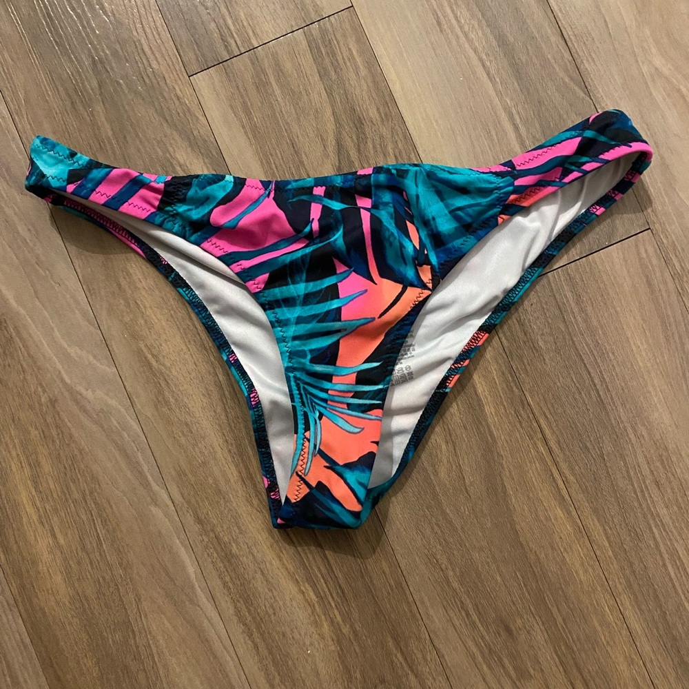 Victoria’s Secret PINK bikini
